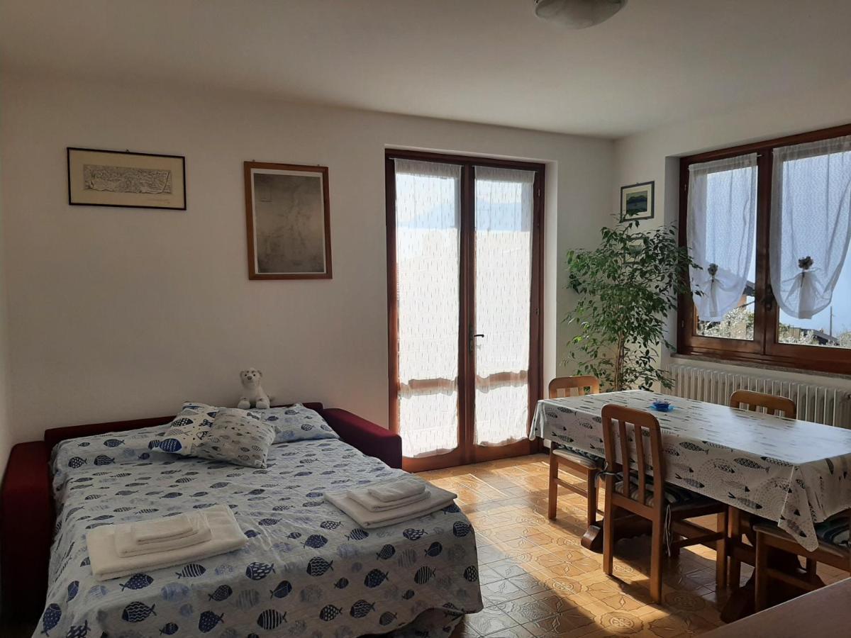 Apartment L'Ulivo Lake View Private Road 5 Kilometers From Varenna Lierna Dış mekan fotoğraf