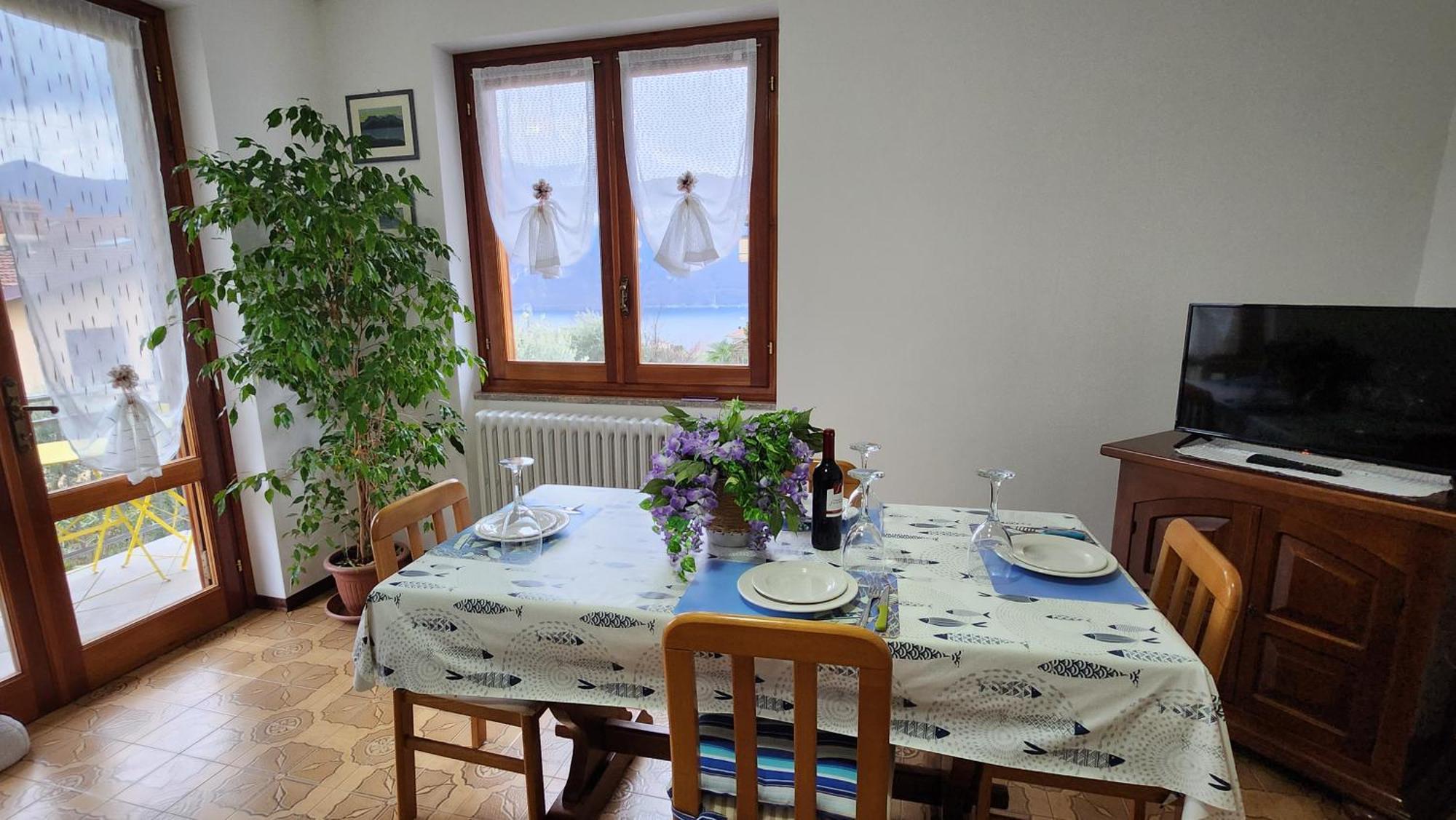 Apartment L'Ulivo Lake View Private Road 5 Kilometers From Varenna Lierna Dış mekan fotoğraf