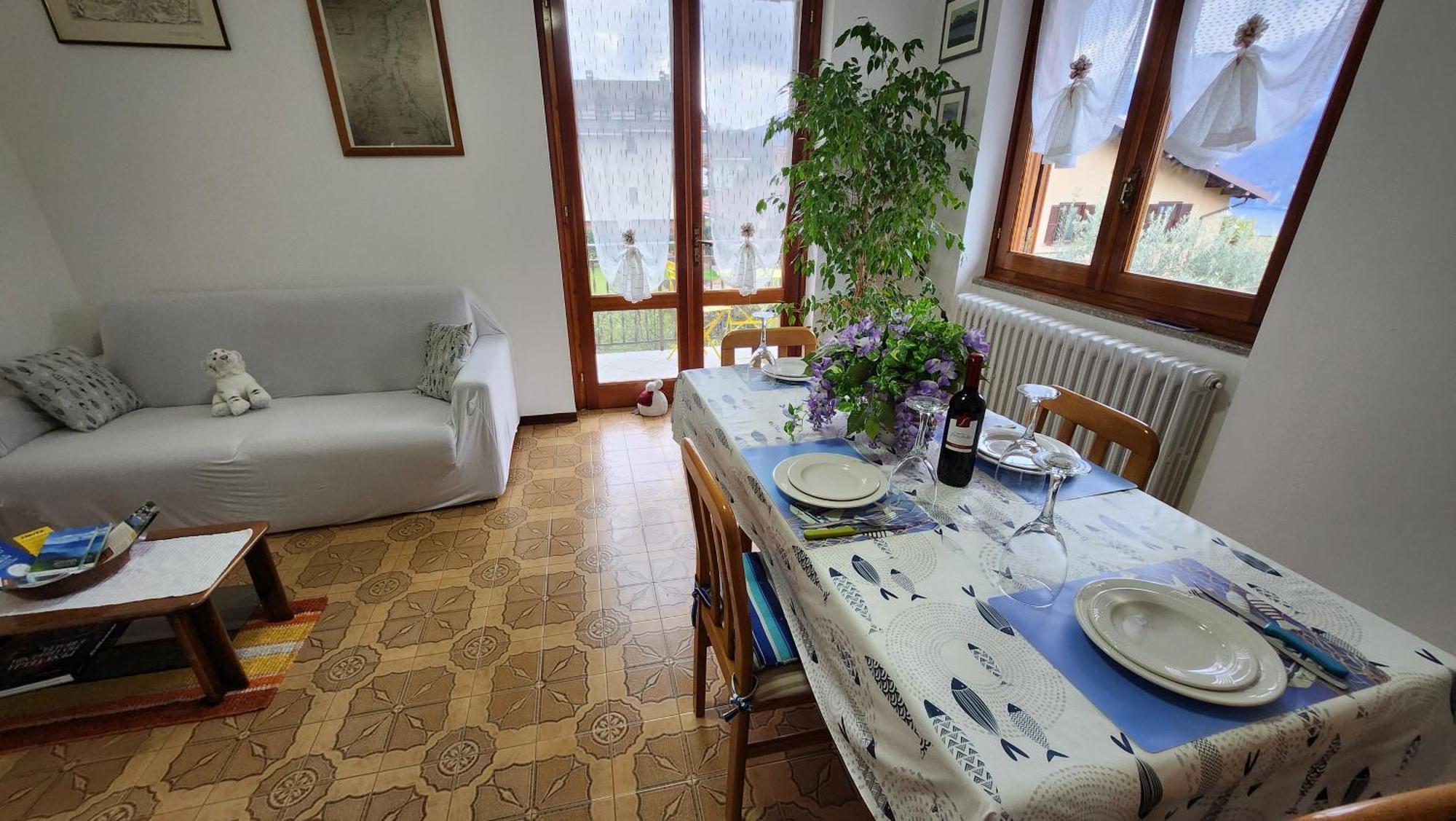Apartment L'Ulivo Lake View Private Road 5 Kilometers From Varenna Lierna Dış mekan fotoğraf