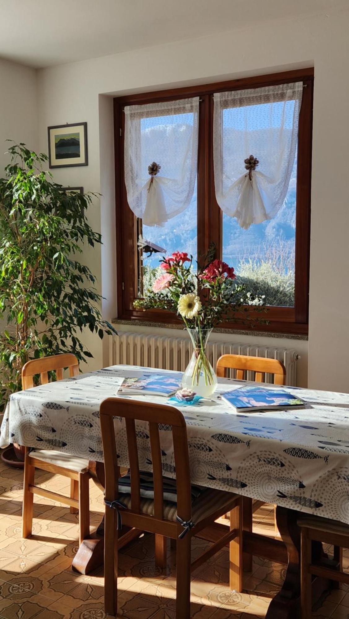 Apartment L'Ulivo Lake View Private Road 5 Kilometers From Varenna Lierna Dış mekan fotoğraf